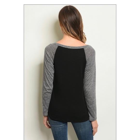 ⭐️AMERICA ROCK SPIRIT BLACK & GRAY BASEBALL TOP - Picture 3 of 3